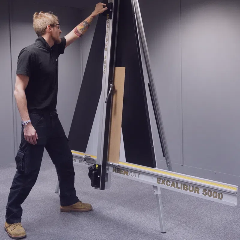 Escalab R6000 Keencut Excalibur 6000 (160cm) – Vertical Material Cutter